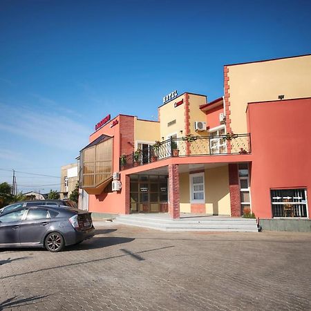 Hotel Tamari Kutaisi Bagian luar foto