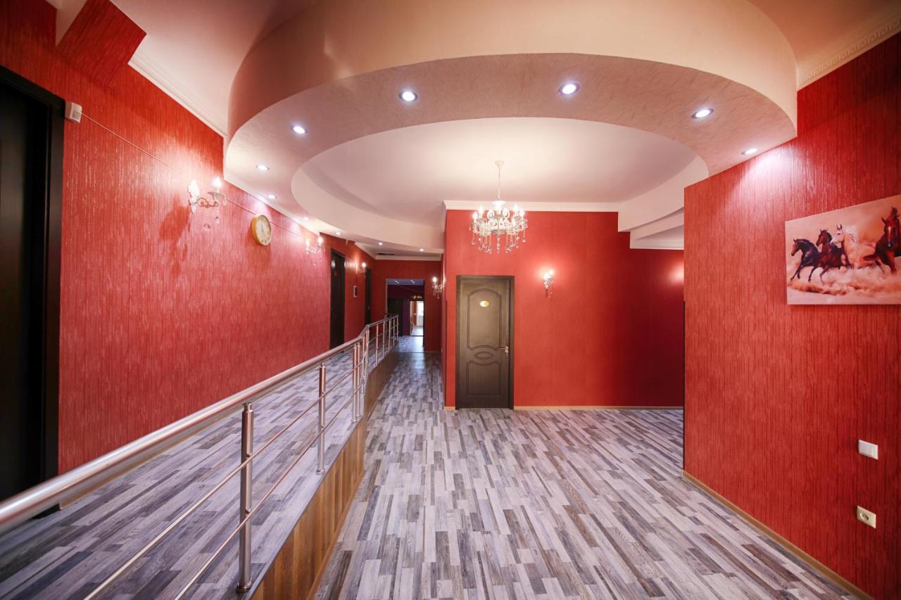 Hotel Tamari Kutaisi Bagian luar foto