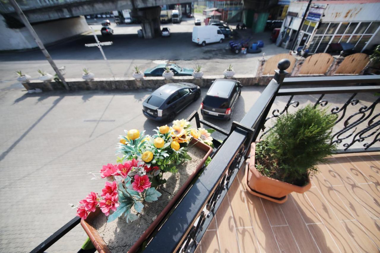 Hotel Tamari Kutaisi Bagian luar foto