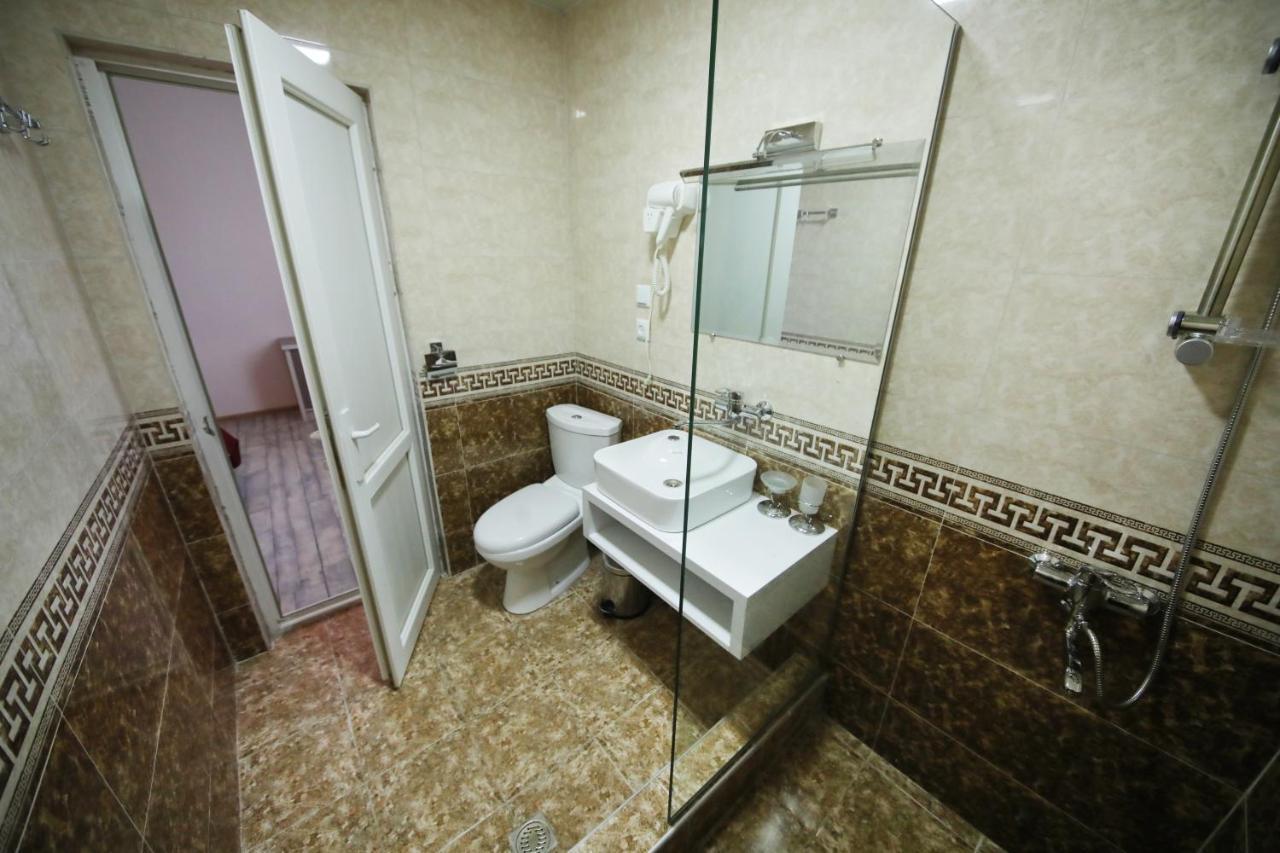 Hotel Tamari Kutaisi Bagian luar foto