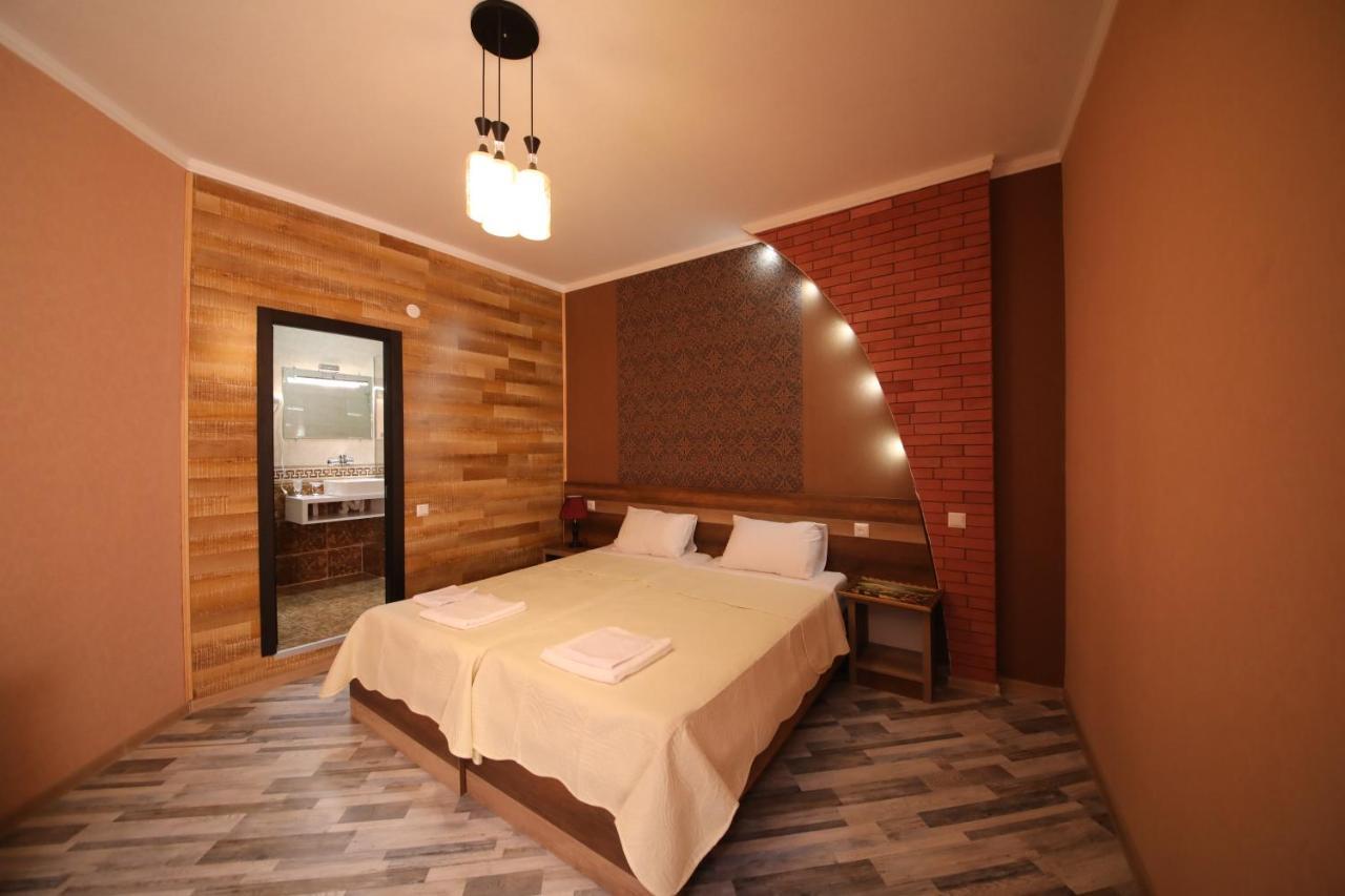 Hotel Tamari Kutaisi Bagian luar foto