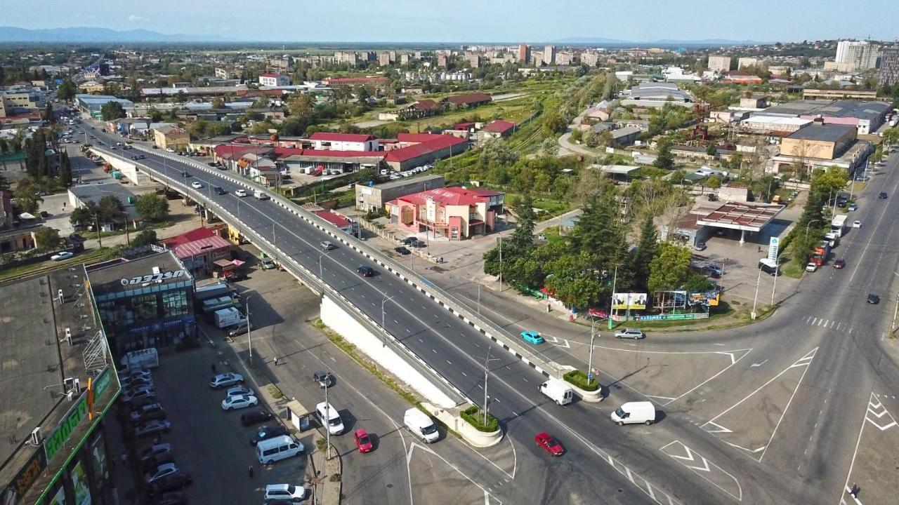 Hotel Tamari Kutaisi Bagian luar foto